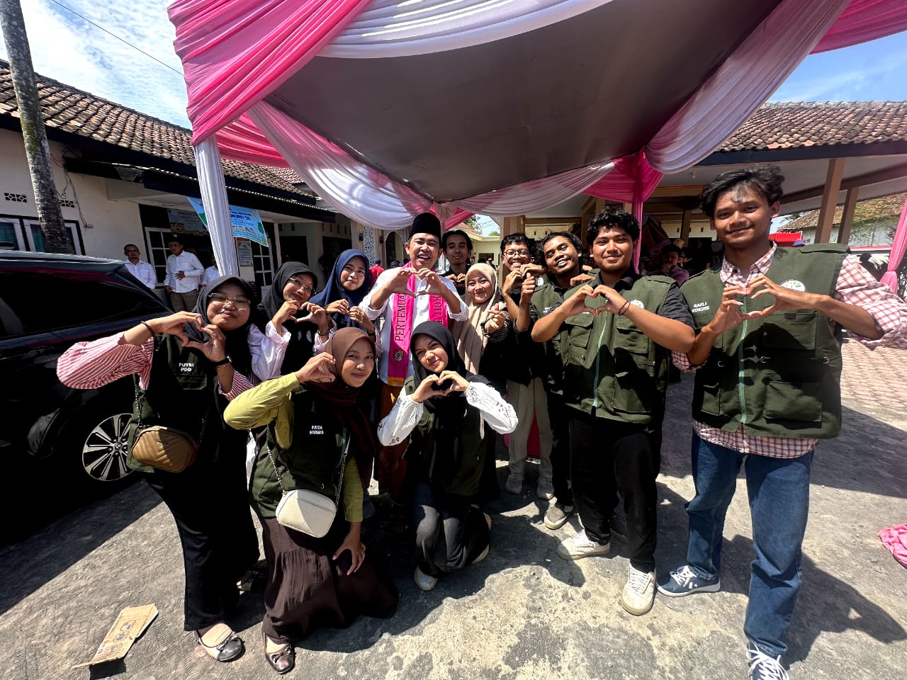 Bupati Jember Gus Fawait Kunjungi Desa Mojomulyo dalam pertemuan Tokoh Tani , Mahasiswa KKN UIN KHAS Jember Turut Berperan Aktif