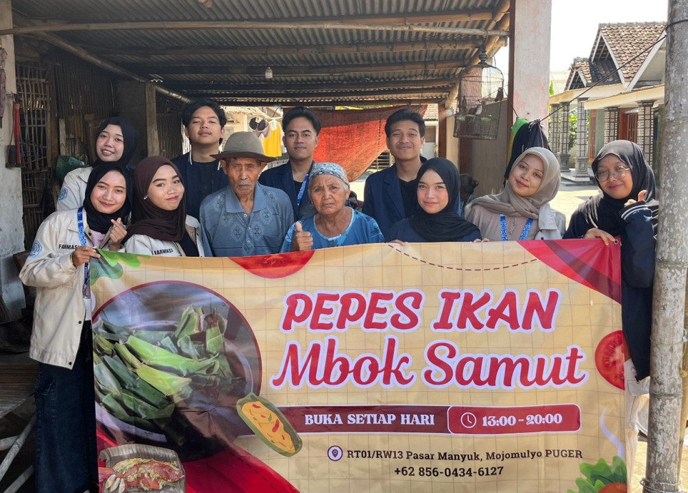 Mahasiswa KKN Kolaboratif Dampingi UMKM Desa Mojomulyo Perkuat Strategi Pemasaran